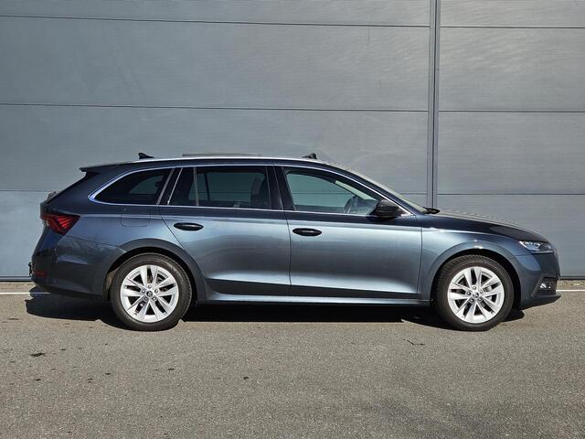 Skoda OCTAVIA Combi 1.0 e-TSI Business Edition Plus Automaat | Navigatie | Apple Carplay of Android Auto | Trekhaak | Stoelverwarming | Stuur verwarming | Schuifdak