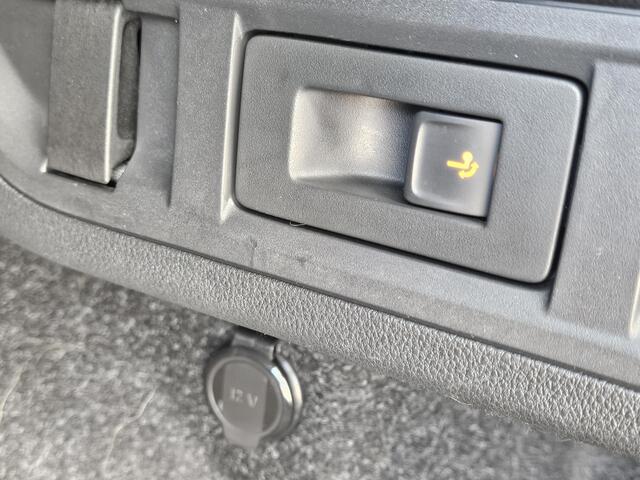 Skoda OCTAVIA Combi 1.0 e-TSI Business Edition Plus Automaat | Navigatie | Apple Carplay of Android Auto | Trekhaak | Stoelverwarming | Stuur verwarming | Schuifdak