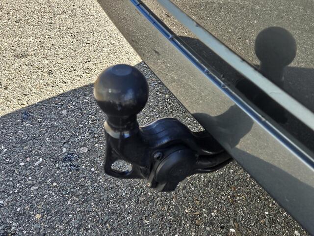 Skoda OCTAVIA Combi 1.0 e-TSI Business Edition Plus Automaat | Navigatie | Apple Carplay of Android Auto | Trekhaak | Stoelverwarming | Stuur verwarming | Schuifdak