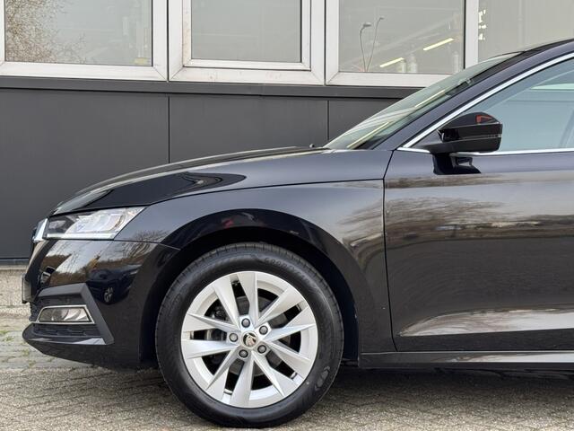 Skoda OCTAVIA Combi 1.0TSI Aut. Bns Ed/stoel- en stuurverw/PDC v+a/