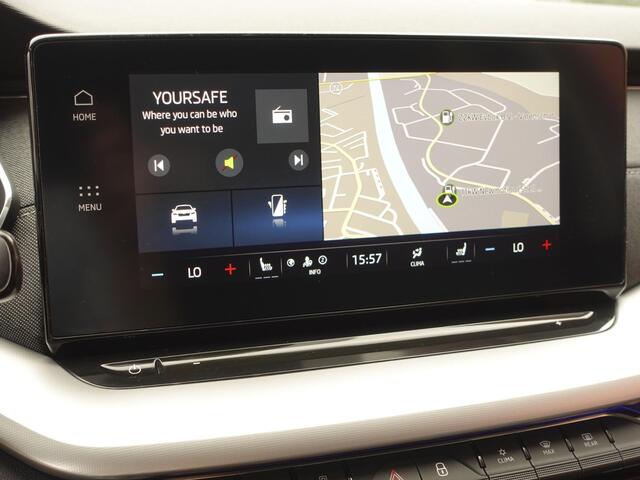 Skoda OCTAVIA Combi 1.0 TSI 110pk Business Edition Plus | Navigatie | Apple Carplay/Android Auto | Camera | Parkeersensoren | Elektrische achterklep | Blind Spot Assist | Adaptive Cruise Control | Virtual Cockpit | Stoelverwarming | Ledverlichting | Sfeerverlichting |
