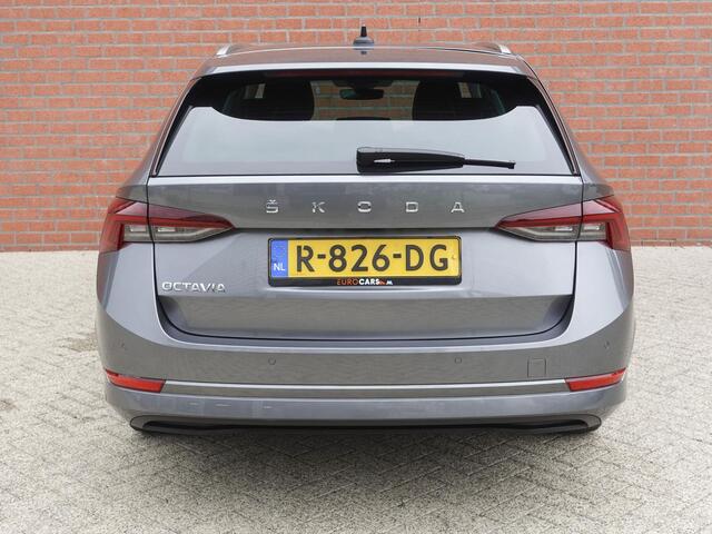 Skoda OCTAVIA Combi 1.0 TSI 110pk Business Edition Plus | Navigatie | Apple Carplay/Android Auto | Camera | Parkeersensoren | Elektrische achterklep | Blind Spot Assist | Adaptive Cruise Control | Virtual Cockpit | Stoelverwarming | Ledverlichting | Sfeerverlichting |