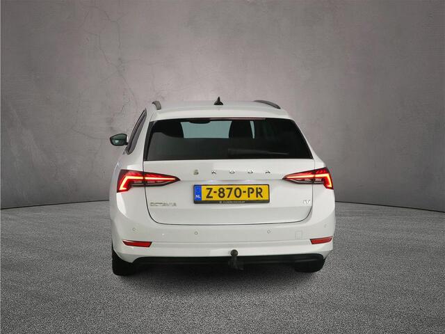 Skoda OCTAVIA Combi Business Edition 1.4 TSI PHEV 204pk DSG Automaat Trekhaak, Navigatie, Parkeersensoren, Cruise control, Elektrische achterklep, LED koplampen, App connect