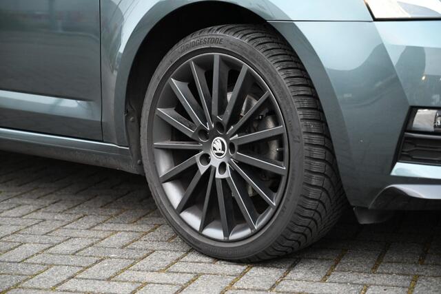 Skoda OCTAVIA Combi 1.5 Sport Business DSG CarPlay Cruise