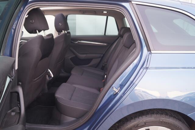 Skoda OCTAVIA Combi 1.0 TSI 110pk DSG Business Edition Plus -PANO-