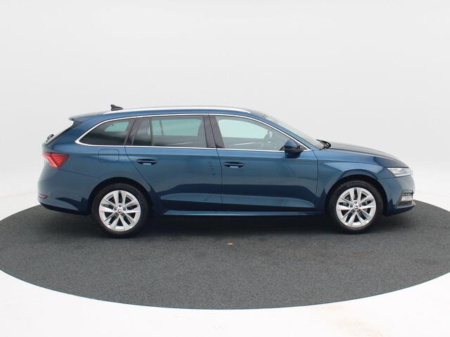Skoda OCTAVIA Combi 1.0 e-TSi 110 Pk Business Edition Plus | Stoel/Stuur Verwarming | Adaptive Cruise | Climatronic | CarPlay | Navigatie | 17 Inch | 55.133 Km !!