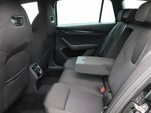 Skoda OCTAVIA Combi 1.0 e-TSI Sport Business/ automaat/ zeer mooi!