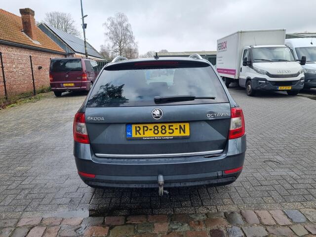 Skoda OCTAVIA Combi 1.6 TDI Grt Amb Bns