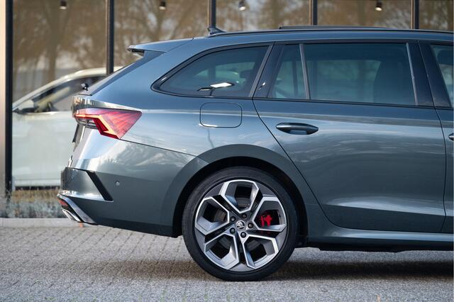 Skoda OCTAVIA Combi 1.4 TSI RS iV PHEV Business | Pano | ACC | Matrix LED | Elek. Achterklep | Stoel- Stuurverw. | Dodehoek