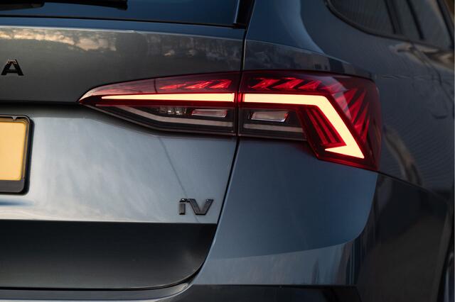 Skoda OCTAVIA Combi 1.4 TSI RS iV PHEV Business | Pano | ACC | Matrix LED | Elek. Achterklep | Stoel- Stuurverw. | Dodehoek