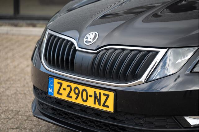 Skoda OCTAVIA Combi 1.0 TSI Greentech Business Edition | Navi | AppConnect | Trekhaak | Stoelverw. | DAB | Clima | Cruise
