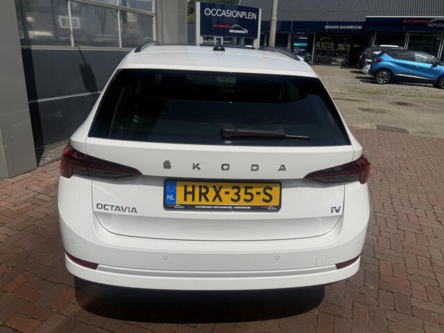 Skoda OCTAVIA Combi 1.4 TSI iV PHEV Sportline Bj 2022,Navi,18inch,Cruise,Pdc 204pk