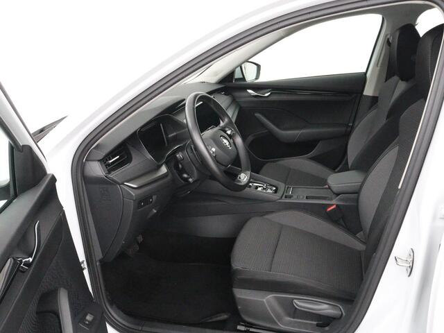 Skoda OCTAVIA 1.4 TSI iV PHEV Business Edition | Adaptive cruise | Stuurverwarming | Carplay | Navigatie | Parkeerhulp | Full LED | Climate control | Plug In