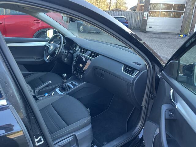 Skoda OCTAVIA Combi 1.0 TSI Greentech Ambition Business TREKHAAK CRUISE NAVI CARPLAY