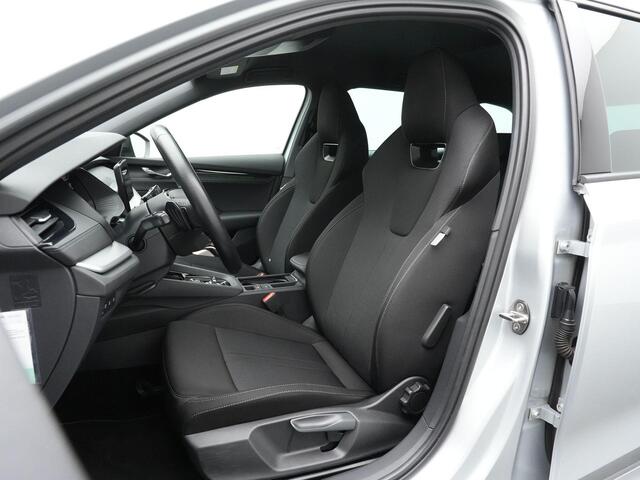 Skoda OCTAVIA Combi 1.0 e-TSI 110 pk DSG Sport Business | Adaptive Cruise | Navigatie | Sportonderstel