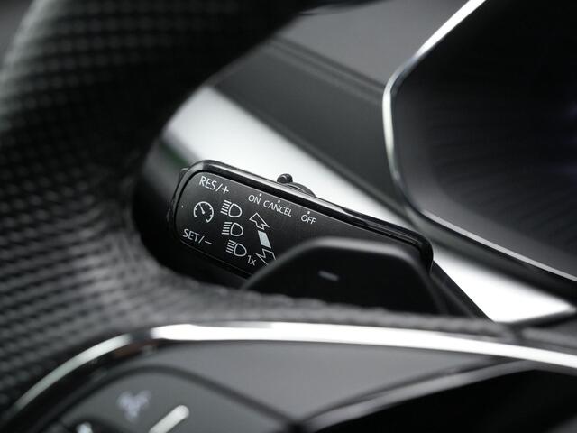 Skoda OCTAVIA Combi 1.0 e-TSI 110 pk DSG Sport Business | Adaptive Cruise | Navigatie | Sportonderstel