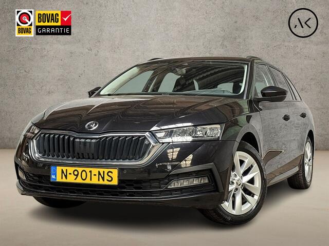 Skoda OCTAVIA Combi 1.0 e-TSI Sport Automaat (VIRTUAL COCKPIT, APPLE CARPLAY, GROOT NAVI, STOELVERWARMING, SPORTSTOELEN, PARKEERSENSOREN, KEYLESS, LM VELGEN, NIEUWE APK, NIEUWSTAAT)