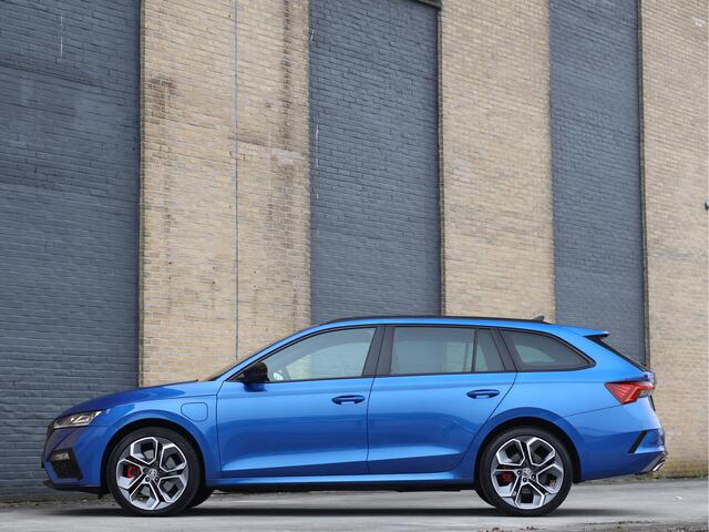 Skoda OCTAVIA Combi 1.4 TSI RS iV PHEV 245PK Automaat Matrix | ACC | DCC | Sportstoelen | Cam | Haak | BTW