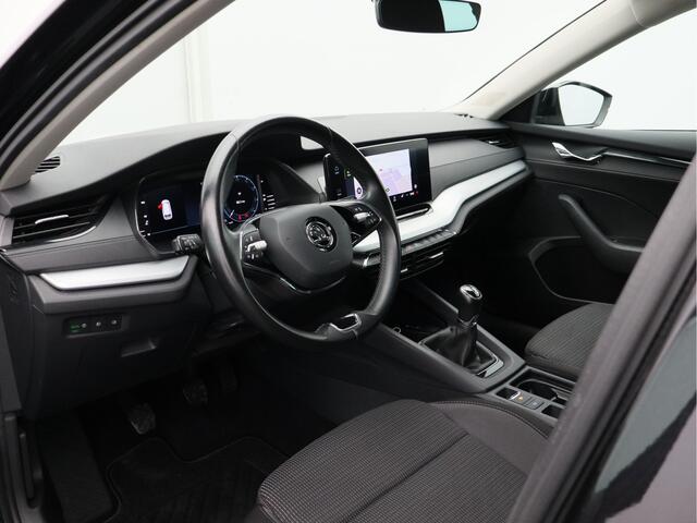 Skoda OCTAVIA Combi 1.5 TSI First Edition/ lage km/ compleet!