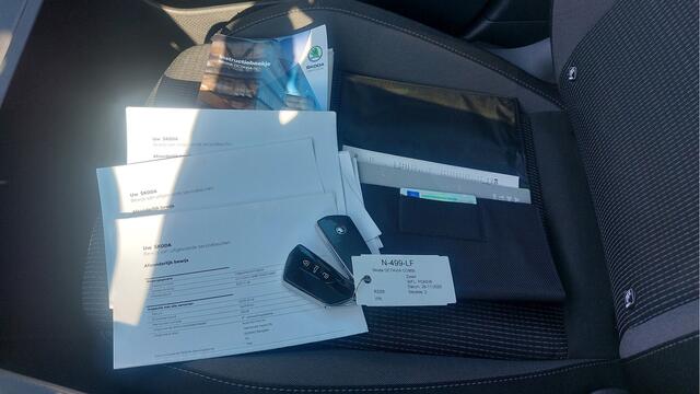 Skoda OCTAVIA Combi 1.4 TSI iV PHEV Business Edition CLIMA/NAVI/PANO/LED BJ 2021