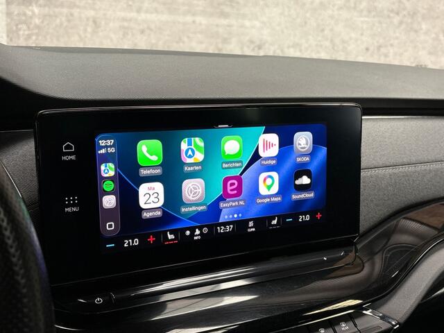 Skoda OCTAVIA Combi 1.0 e-TSI Sportline Automaat (PANORAMADAK, KUIPSTOELEN, VIRTUAL COCKPIT, APPLE CARPLAY, ZWART HEMEL, STOELVERWARMING, GETINT GLAS, KEYLESS, SFEERVERLICHTING, NIEUWSTAAT)