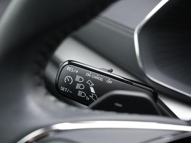 Skoda OCTAVIA Combi 1.4 TSI iV 204 pk PHEV Ambition | Parkeersensoren voor/achter | Carplay | Driving Mode Selection | Standkachel