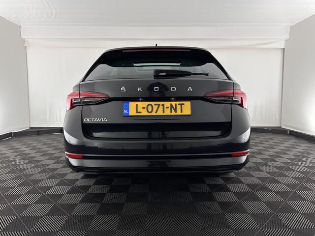 Skoda OCTAVIA Combi 1.0 TSI Style (INCL.BTW) *PANO | FULL-LED | LANE-ASSIST | DIGI-COCKPIT | HEATED-COMFORTSEATS | NAVI-FULLMAP | PRIVACY-GLASS | KEYLESS | DAB | ECC | PDC | CRUISE | TOWBAR | 18''ALU*