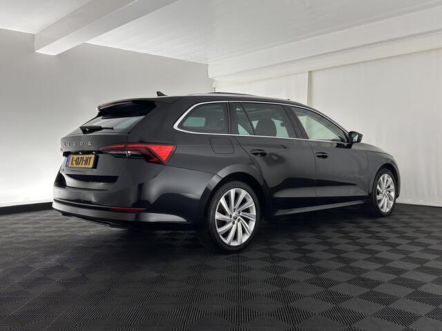 Skoda OCTAVIA Combi 1.0 TSI Style (INCL.BTW) *PANO | FULL-LED | LANE-ASSIST | DIGI-COCKPIT | HEATED-COMFORTSEATS | NAVI-FULLMAP | PRIVACY-GLASS | KEYLESS | DAB | ECC | PDC | CRUISE | TOWBAR | 18''ALU*