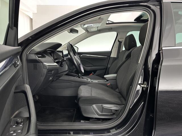 Skoda OCTAVIA Combi 1.0 TSI Style (INCL.BTW) *PANO | FULL-LED | LANE-ASSIST | DIGI-COCKPIT | HEATED-COMFORTSEATS | NAVI-FULLMAP | PRIVACY-GLASS | KEYLESS | DAB | ECC | PDC | CRUISE | TOWBAR | 18''ALU*