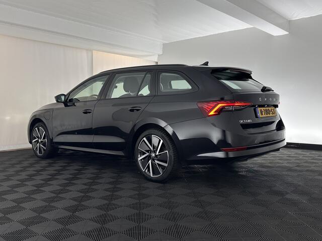 Skoda OCTAVIA Combi 1.4 TSI iV PHEV Business Edition (Plug-in) (INCL.BTW) *FULL-LED | DIGI-COCKPIT | COMFORTSEATS | NAVI-FULLMAP | PRIVACY-GLASS | DAB | SHIFT-PADDLES | ECC | PDC | CRUISE | TOWBAR | 18''ALU*