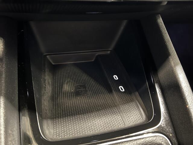 Skoda OCTAVIA Combi 1.0 TSI Ambition | Navigatie/Android/Apple Carplay | LM Velgen 16" | Voorstoelen Verwarmd | Parkeersensoren Voor en Achter | Cruise Control | Airco |