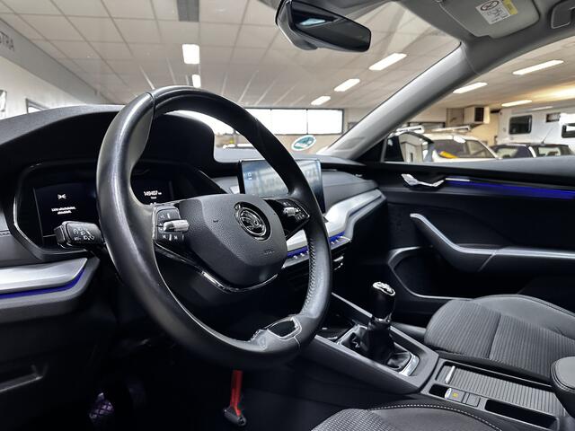 Skoda OCTAVIA Combi 1.0 TSI Business Edition/ LED Koplampen/ Elek.Klep/ 16''LMV/ Keyless/ Apple+Android/ Clima/ Navi/ Cruise/ Bluetooth/ Elek.Pakket/ Isofix/ PDC V+A.