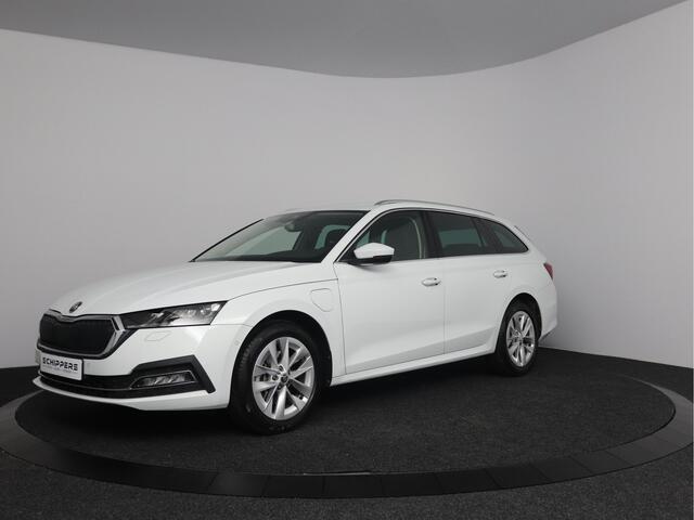 Skoda OCTAVIA Combi 1.4 TSI iV PHEV Style | Head-up display | Stuur en stoel verwarmd |