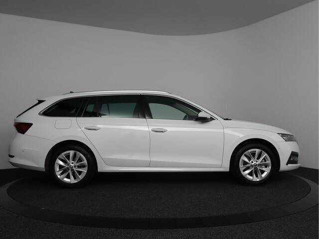 Skoda OCTAVIA Combi 1.4 TSI iV PHEV Style | Head-up display | Stuur en stoel verwarmd |