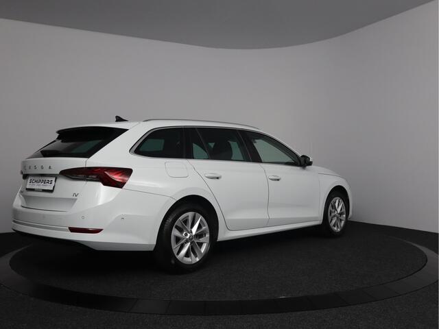 Skoda OCTAVIA Combi 1.4 TSI iV PHEV Style | Head-up display | Stuur en stoel verwarmd |