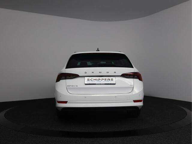 Skoda OCTAVIA Combi 1.4 TSI iV PHEV Style | Head-up display | Stuur en stoel verwarmd |