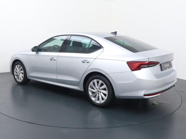 Skoda OCTAVIA Business Edition 1.5 TSI DSG | Automaat | Navigatie | Adaptieve cruise control | Apple Carplay/Android Auto | 17" lichtmetalen velgen |