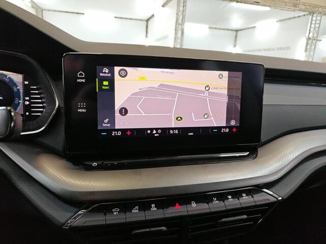 Skoda OCTAVIA Combi 1.0 TSI 110pk Business Edition / App. Connect / Navigatie / Parkeersensoren V+A / Elec. Achterklep / 16'' LMV