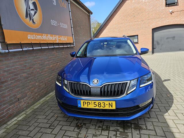 Skoda OCTAVIA Combi 1.0 TSI Greentech Ambition Business