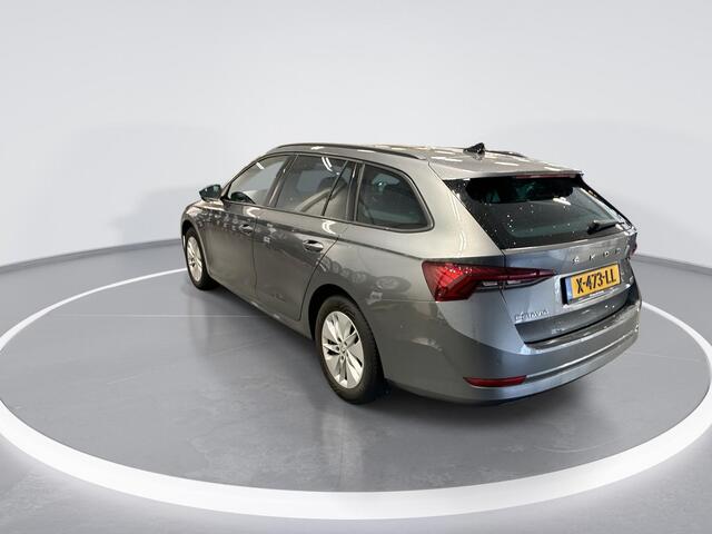 Skoda OCTAVIA Combi 1.0 e-TSI 110pk DSG Business Edition · Apple/Android Car Play · Navigatie · P-Sensoren · Cruise Control · Elek. Achterklep · 16'' Inch · Garantie t/m 01-01-2028 of 100.000km