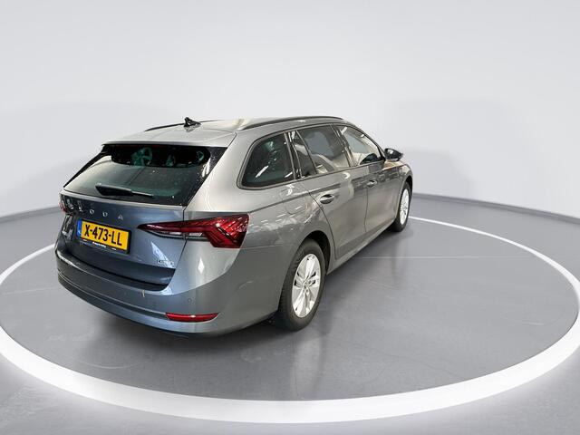Skoda OCTAVIA Combi 1.0 e-TSI 110pk DSG Business Edition · Apple/Android Car Play · Navigatie · P-Sensoren · Cruise Control · Elek. Achterklep · 16'' Inch · Garantie t/m 01-01-2028 of 100.000km