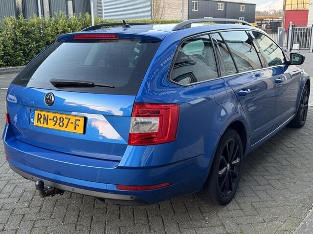 Skoda OCTAVIA Combi Navi Lm 18inch 1.6 TDI Grt Amb Bns