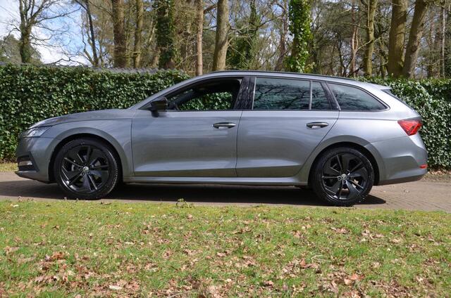 Skoda OCTAVIA Combi 1.0 e-TSI Sport Business Navi/Pdc/Ecc/Trekhaak, wegklapbaar/Cruise control adaptief/Extra getint glas/Sfeerverlichting/Volledig digitaal instrumentenpaneel