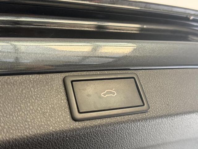 Skoda OCTAVIA Combi 1.0 TSI Business Edition Automaat