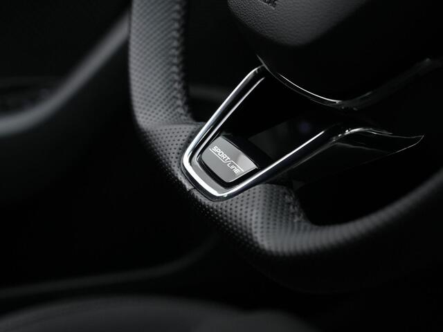 Skoda OCTAVIA Combi 1.4 TSI iV 204 pk PHEV Sportline | Achteruitrijcamera | Stoelverwarming | Carplay | Keyless Entry