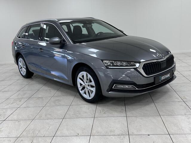 Skoda OCTAVIA Combi 1.5 e-TSI Business Edition Plus NAVIGATIE | PARKEERSENSOREN | VERWARMBARE VOORSTOELEN