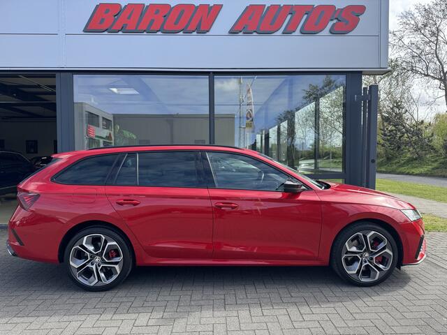 Skoda OCTAVIA Combi 1.4 TSI RS iV PHEV Sport DSG 245Pk Camera | Keyless | Memory Stoelverwarming | Carplay