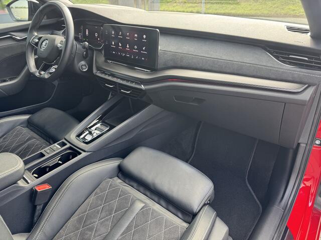 Skoda OCTAVIA Combi 1.4 TSI RS iV PHEV Sport DSG 245Pk Camera | Keyless | Memory Stoelverwarming | Carplay