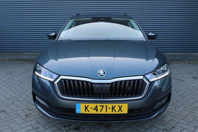 Skoda OCTAVIA Combi 1.0 e-TSI Business Edition Full-LED CarPlay Stoelverwarming 18inch Velgen
