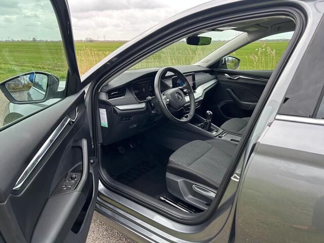 Skoda OCTAVIA Combi 1.0 TSI Business Edition Plus Elec. Trekhaak / Stuur/Stoel verwarming